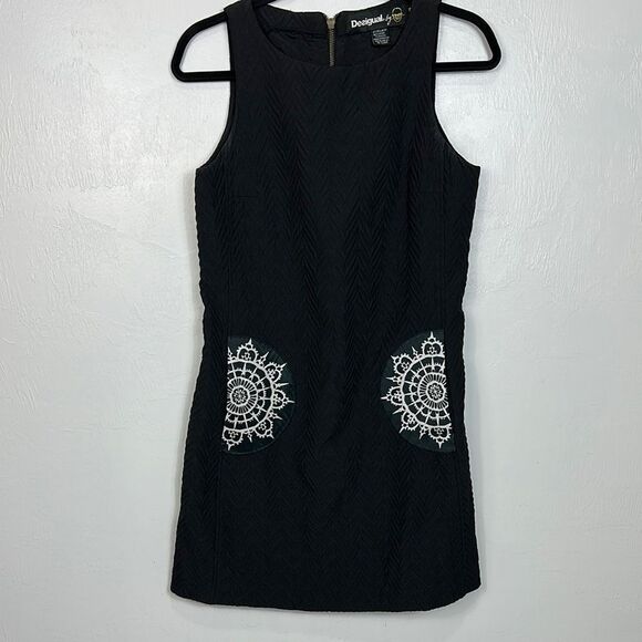 Desigual by Christian Lacroix Sleeveless Textured Black Dress Size 6 - Picture 2 of 13